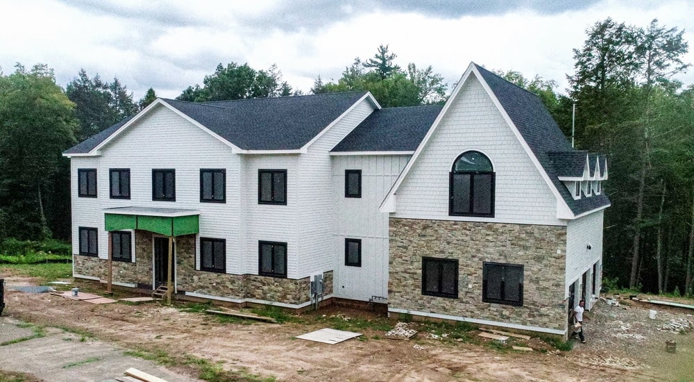 Diamond Homes - 3 Cobtail Way, Simsbury