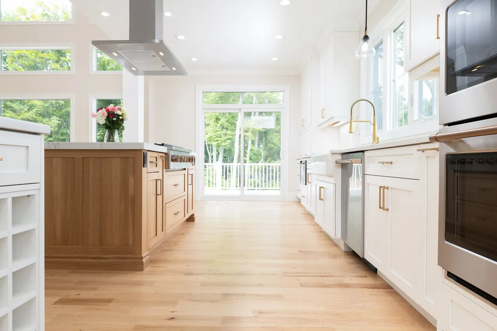 5 Steven Circle, Farmington. Front view w. ample cabinetry featuring pull outs for utensils & spices & deep drawers for plates & cookware